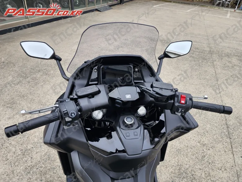 HONDA FORZA 750 - фото 3