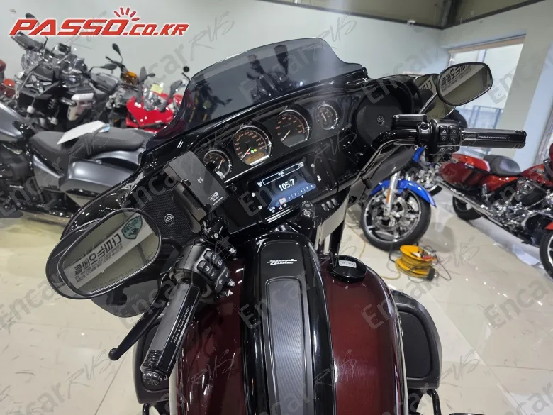 HARLEY-DAVIDSON FLHXS STREET GLIDE SPECIAL - фото 3