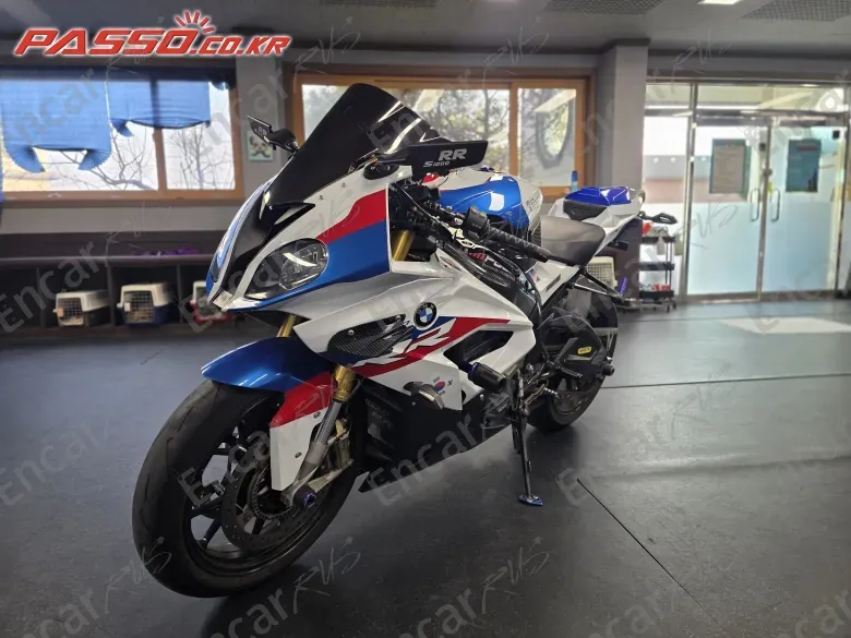 BMW S 1000 RR - фото 1