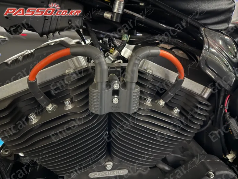 HARLEY-DAVIDSON XL 883 N - фото 4