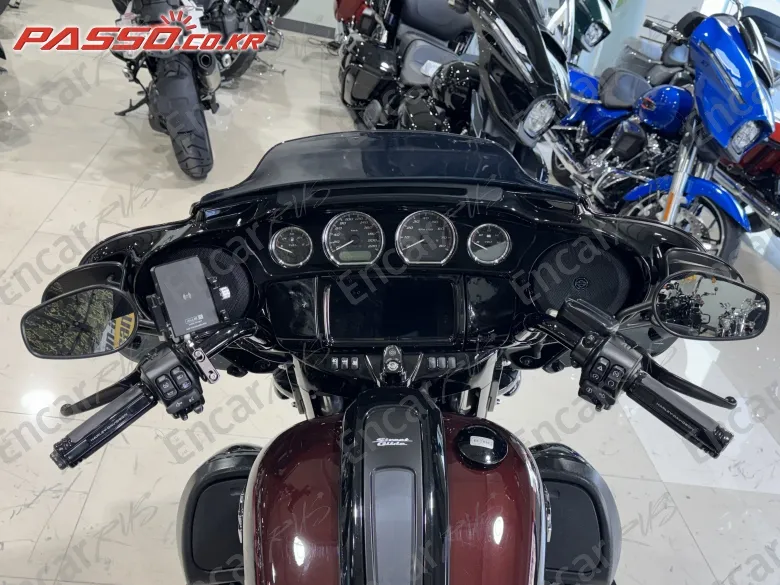 HARLEY-DAVIDSON FLHXS STREET GLIDE SPECIAL - фото 3