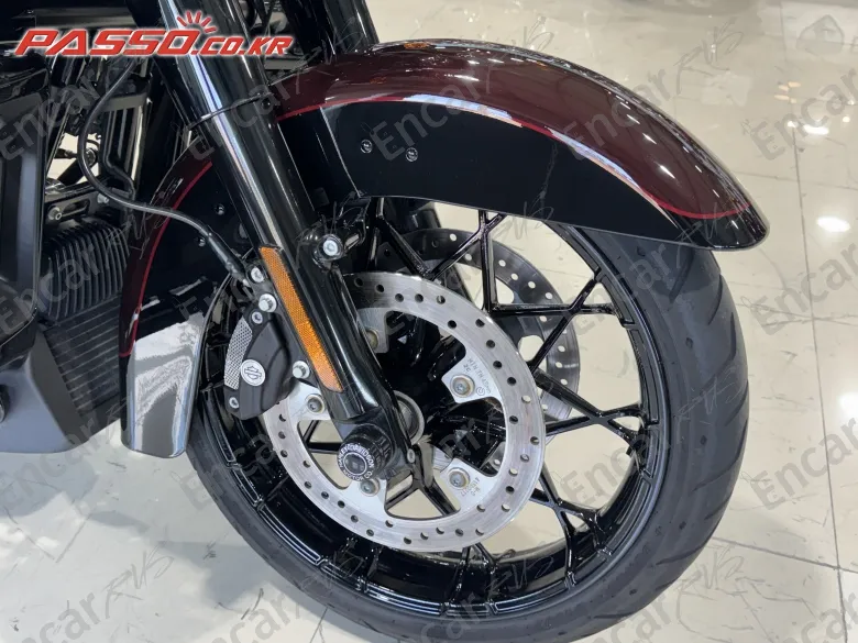 HARLEY-DAVIDSON FLHXS STREET GLIDE SPECIAL - фото 5