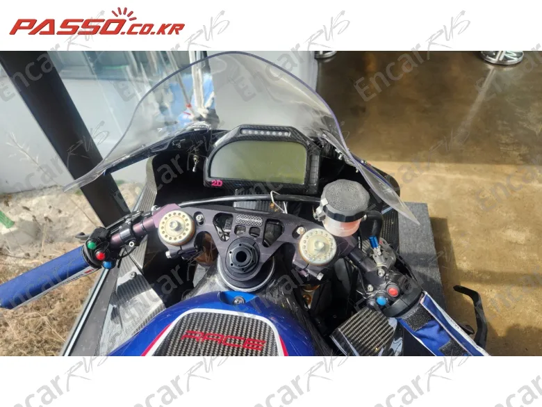 BMW HP4 RACE - фото 3
