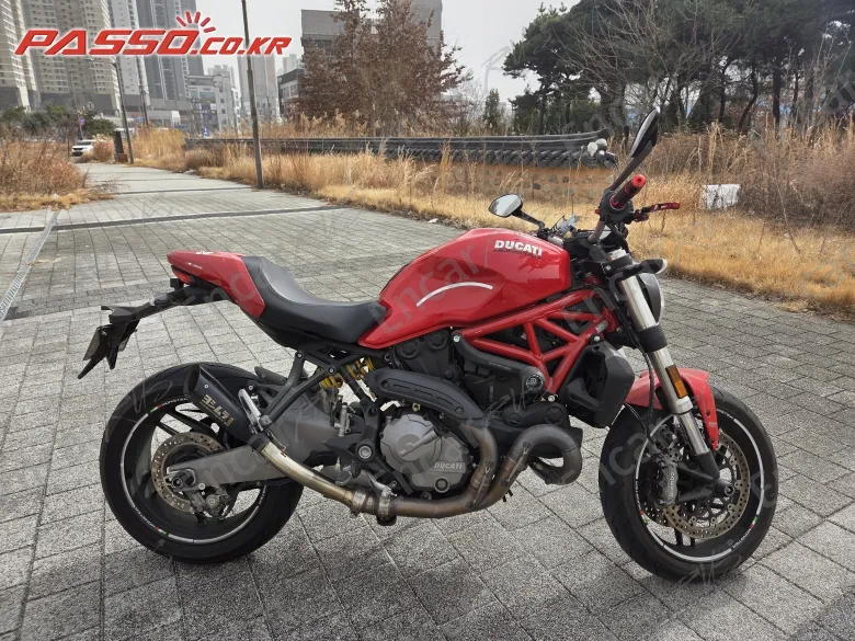 DUCATI MONSTER 821 - фото 4
