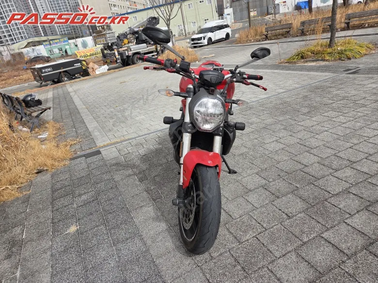 DUCATI MONSTER 821 - фото 6
