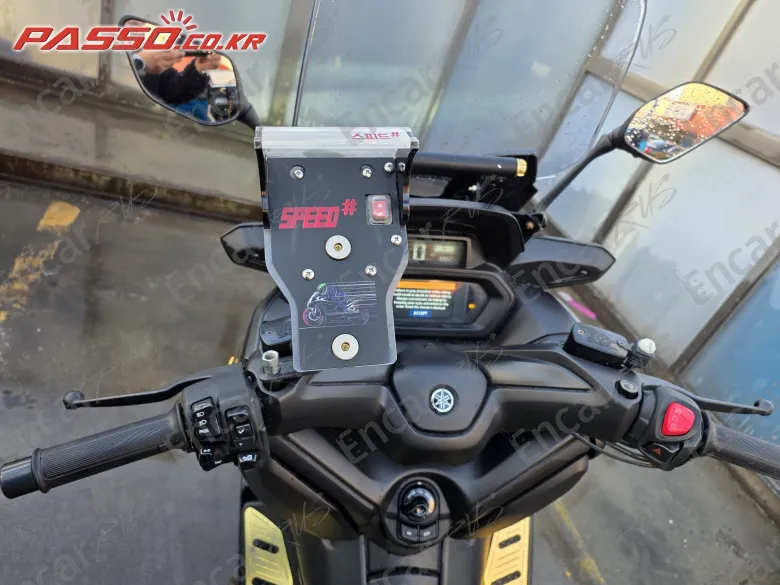 YAMAHA X MAX 300 ABS - фото 3