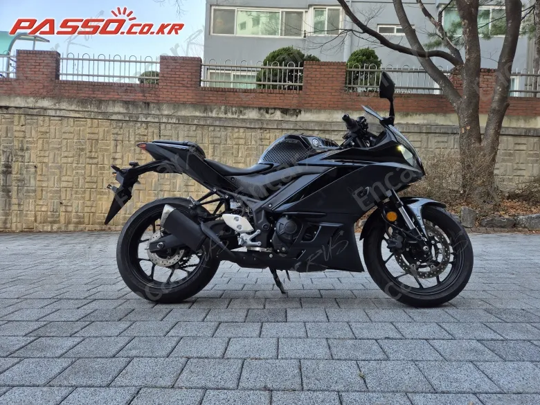 YAMAHA YZF R3 - фото 0
