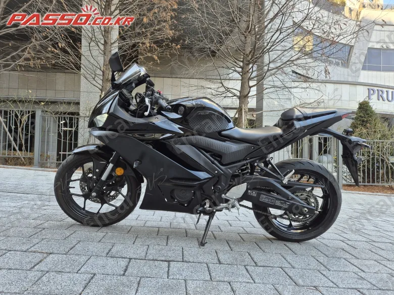 YAMAHA YZF R3 - фото 1