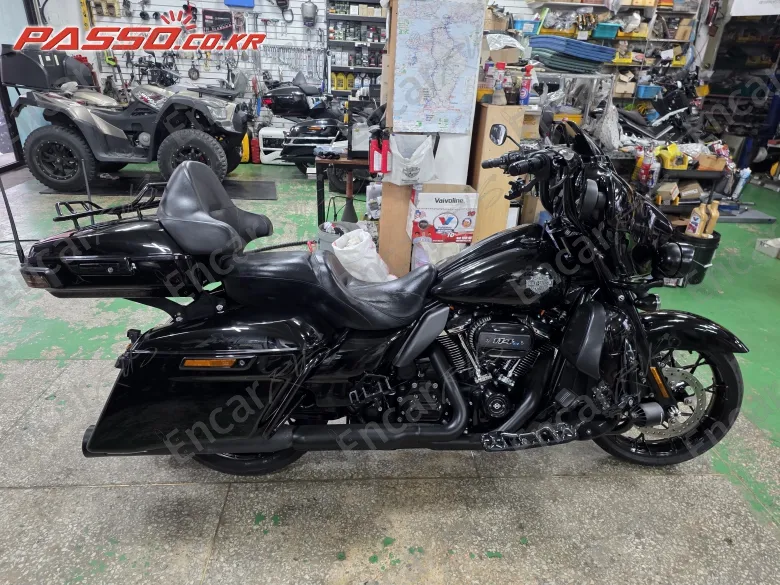HARLEY-DAVIDSON FLHXS STREET GLIDE SPECIAL - фото 0