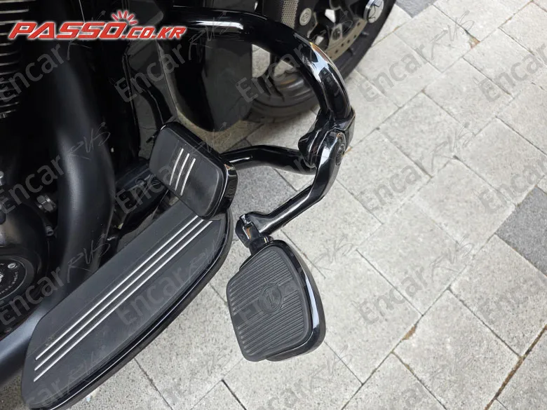 HARLEY-DAVIDSON ROAD GLIDE SPECIAL - фото 5