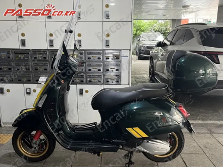 Vespa Gts 300 Super Racing Sixties - фото 0