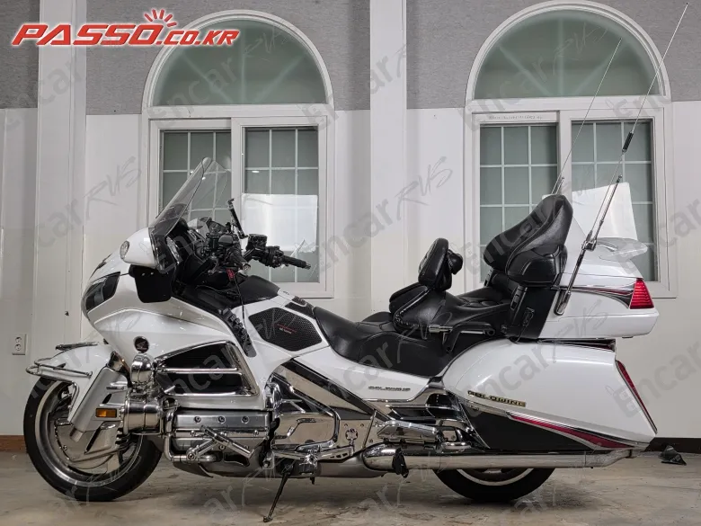 HONDA GOLDWING 1800 - фото 1