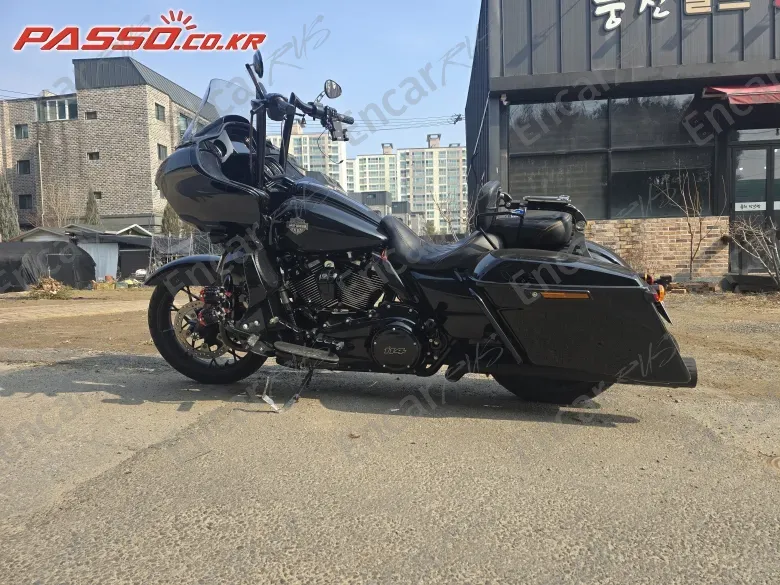 HARLEY-DAVIDSON ROAD GLIDE SPECIAL - фото 1