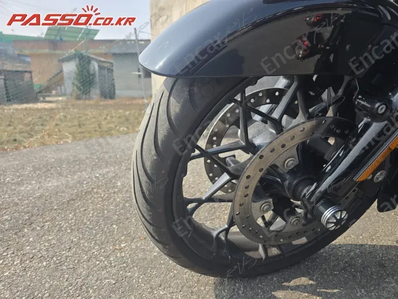 HARLEY-DAVIDSON ROAD GLIDE SPECIAL - фото 5