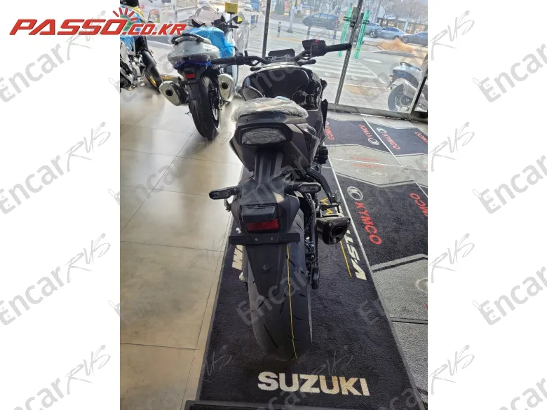 SUZUKI GSX S 1000 - фото 2