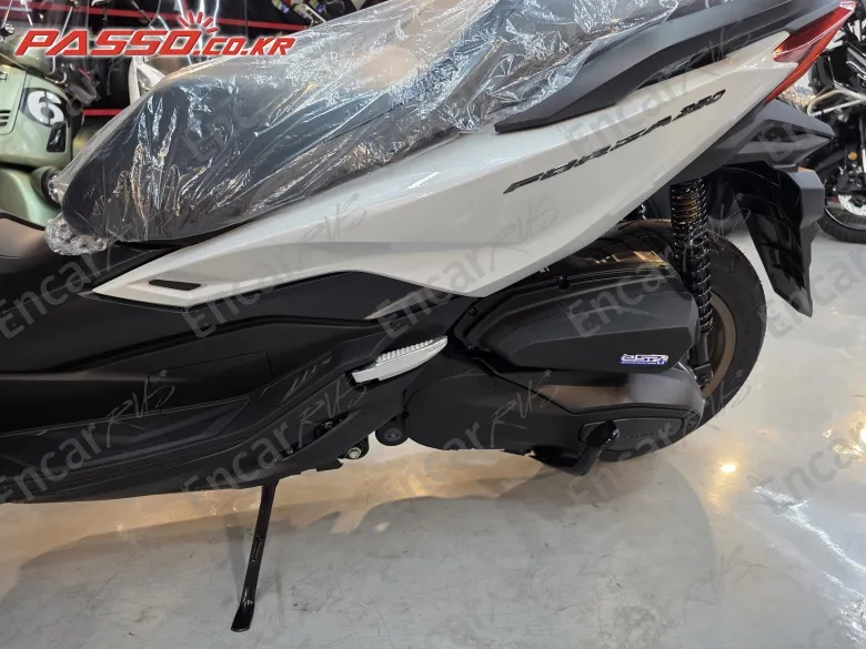 HONDA FORZA 350 - фото 4