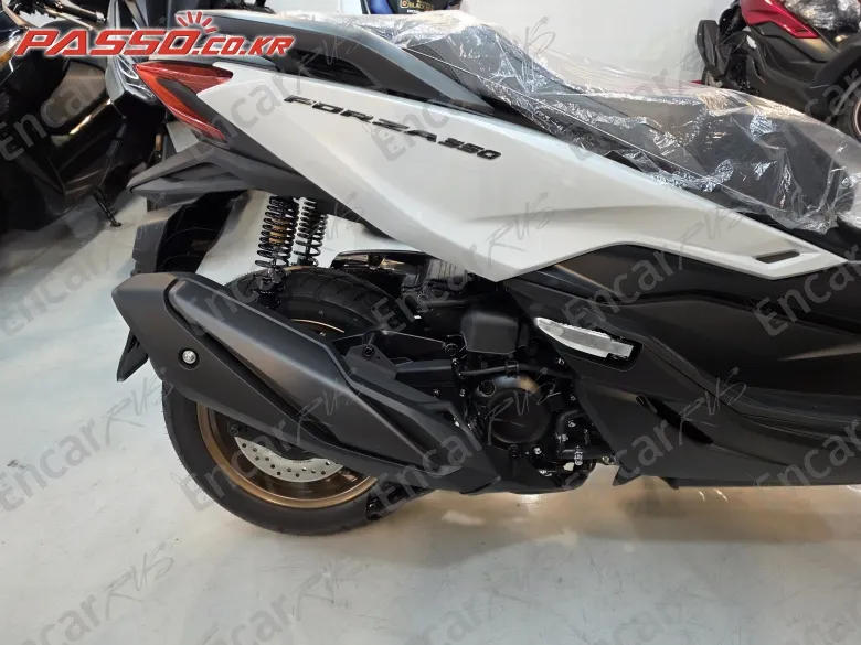 HONDA FORZA 350 - фото 6