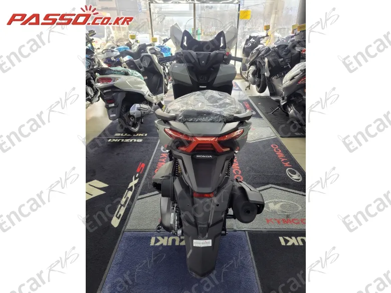 HONDA FORZA 350 - фото 2