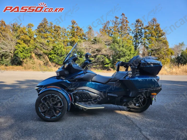 BRP CAN-AM SPYDER RT LIMITED - фото 1