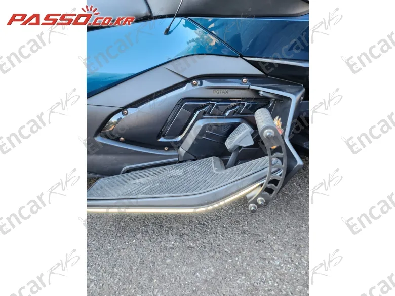 BRP CAN-AM SPYDER RT LIMITED - фото 4