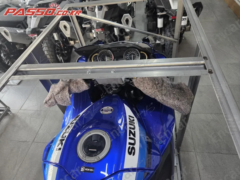 SUZUKI GSX R 1300 HAYABUSA - фото 3