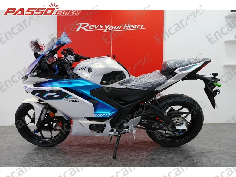 YAMAHA YZF R3 - фото 1