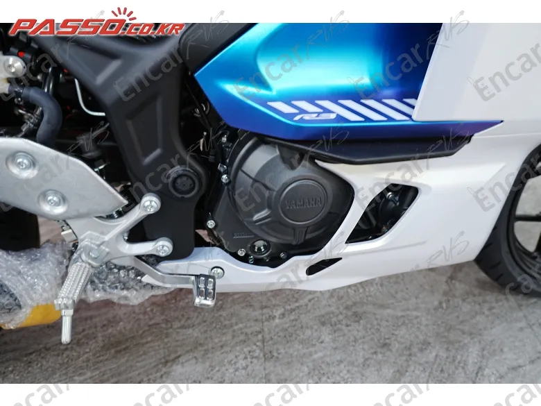 YAMAHA YZF R3 - фото 4