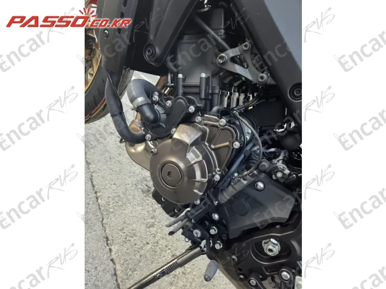 YAMAHA XSR 900 - фото 4