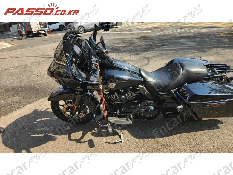 HARLEY-DAVIDSON ROAD GLIDE SPECIAL - фото 1