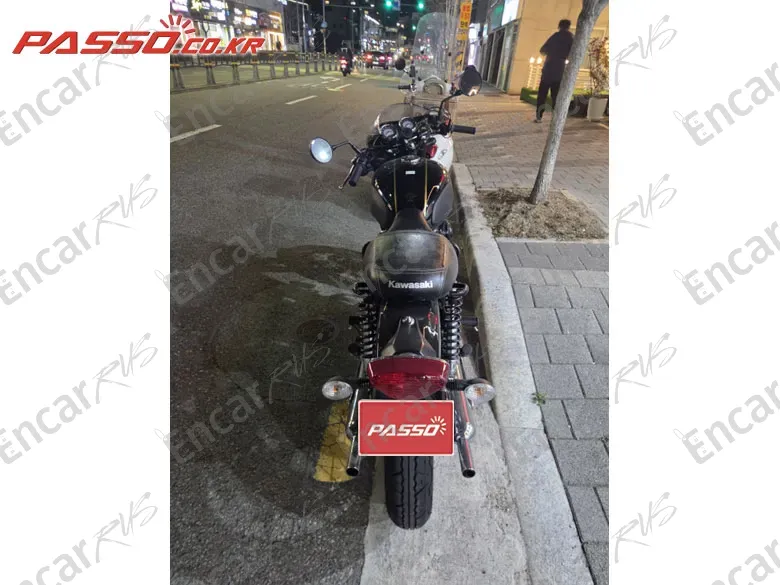 KAWASAKI W 800 CAFE - фото 2