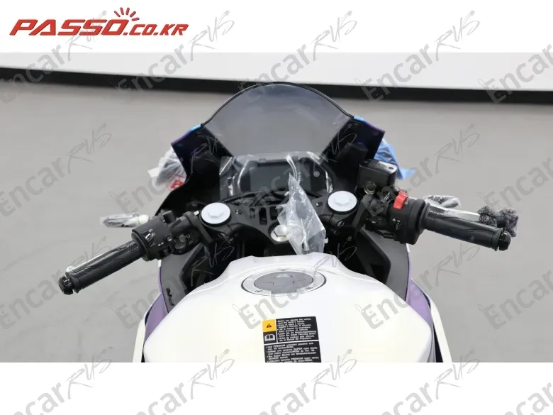 YAMAHA YZF R3 - фото 3