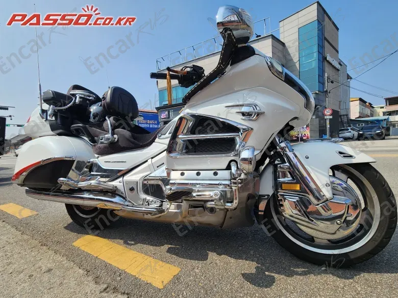 HONDA GOLDWING 1800 - фото 0