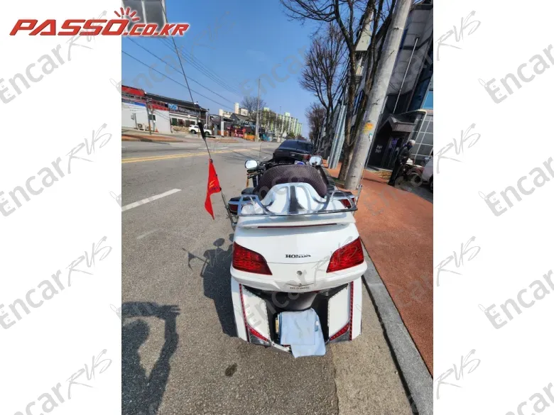 HONDA GOLDWING 1800 - фото 2