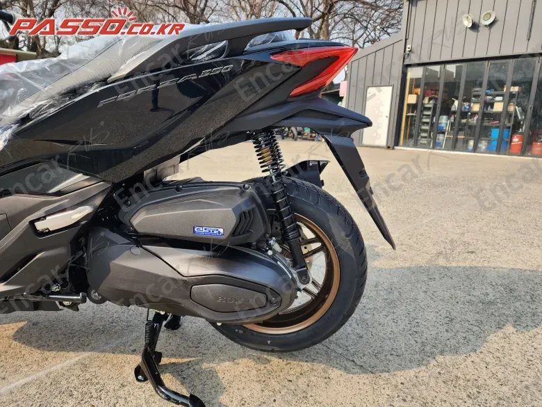HONDA FORZA 350 - фото 4