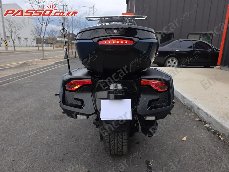 BRP CAN-AM SPYDER RT LIMITED - фото 2
