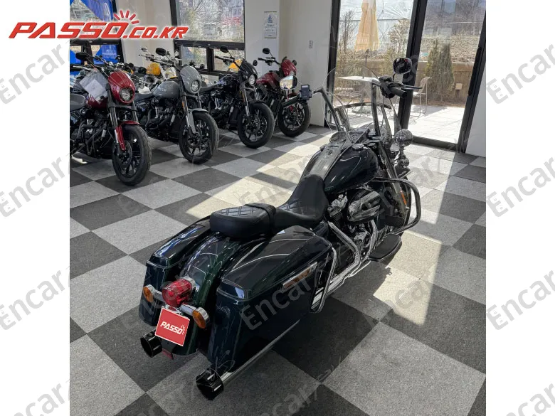 HARLEY-DAVIDSON FLHR - фото 2