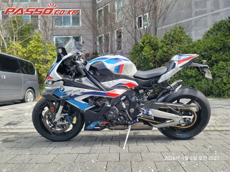 BMW M 1000 RR - фото 1