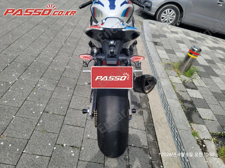 BMW M 1000 RR - фото 2