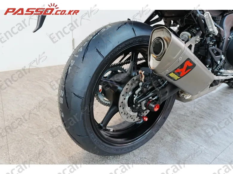 YAMAHA YZF R9 - фото 5