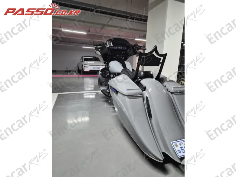 HARLEY-DAVIDSON FLHXS STREET GLIDE SPECIAL - фото 2