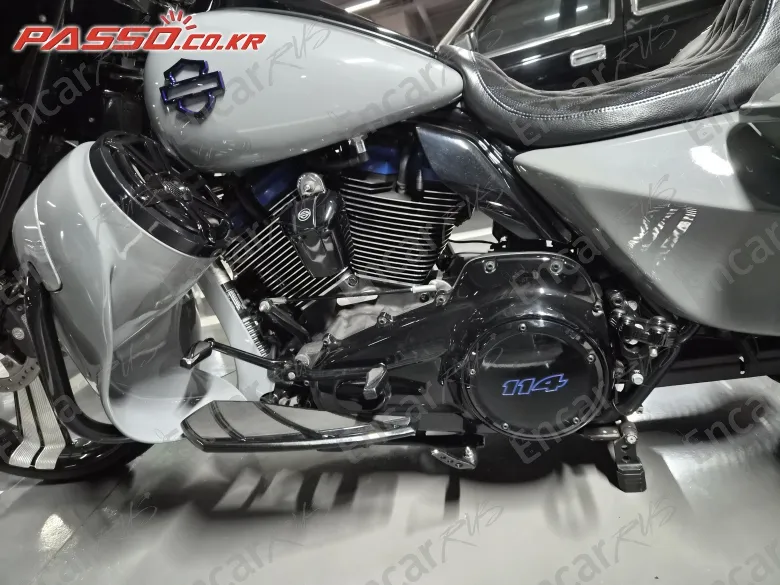 HARLEY-DAVIDSON FLHXS STREET GLIDE SPECIAL - фото 4