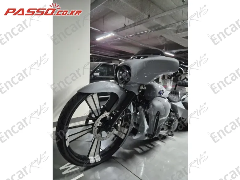 HARLEY-DAVIDSON FLHXS STREET GLIDE SPECIAL - фото 5