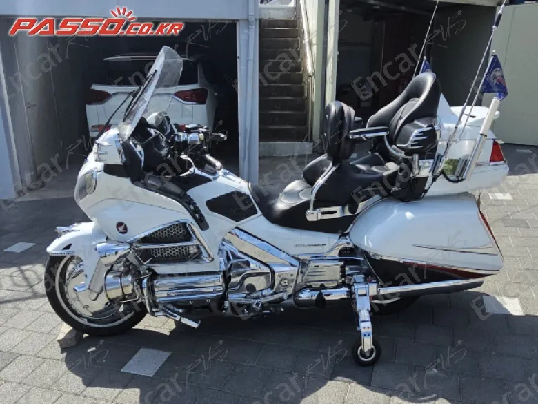 HONDA GOLDWING 1800 - фото 1