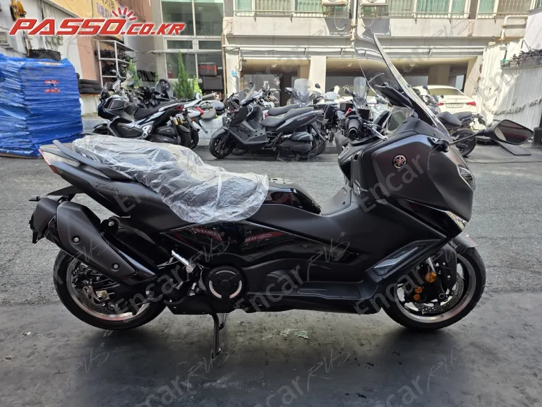 YAMAHA T MAX 560 - фото 0