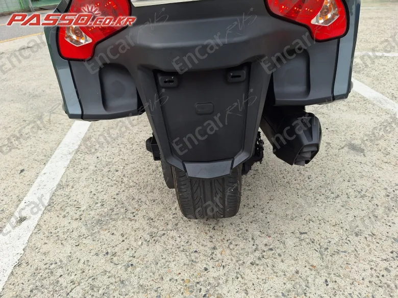 BRP CAN-AM SPYDER RT LIMITED - фото 2