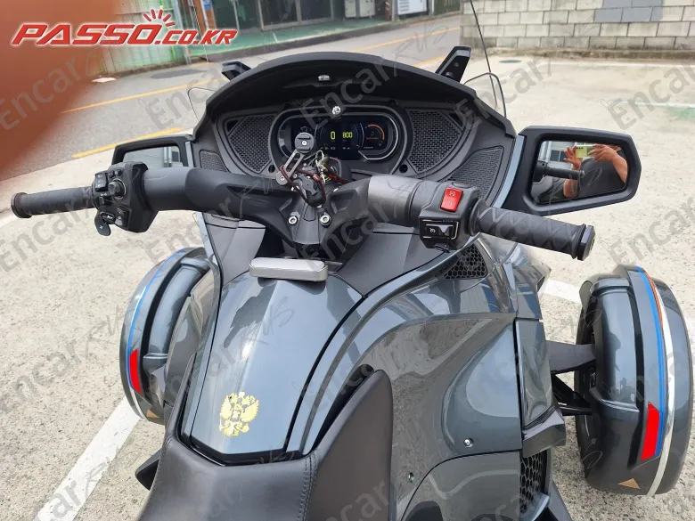 BRP CAN-AM SPYDER RT LIMITED - фото 3