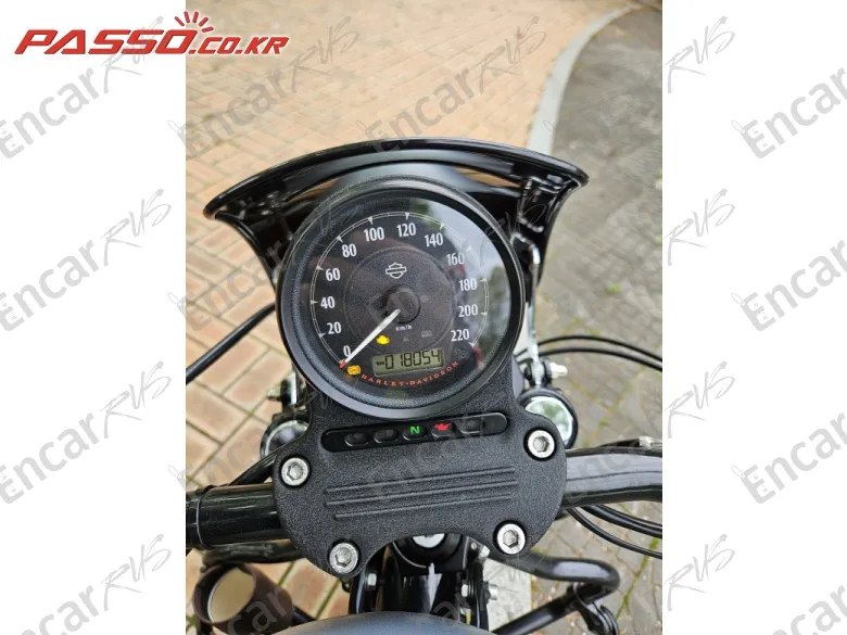 HARLEY-DAVIDSON XL 883 N - фото 3