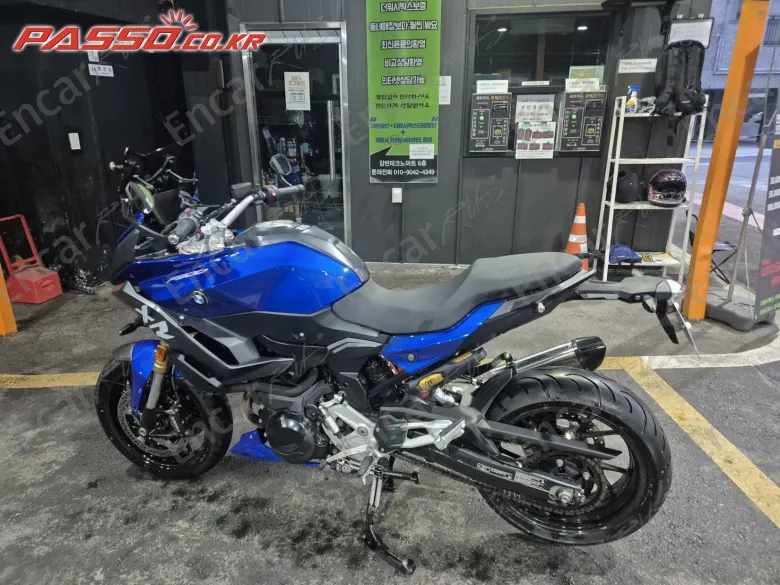 BMW F 900 XR - фото 1