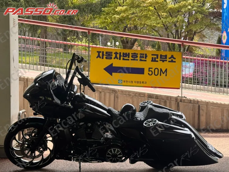 HARLEY-DAVIDSON ROAD GLIDE SPECIAL - фото 0