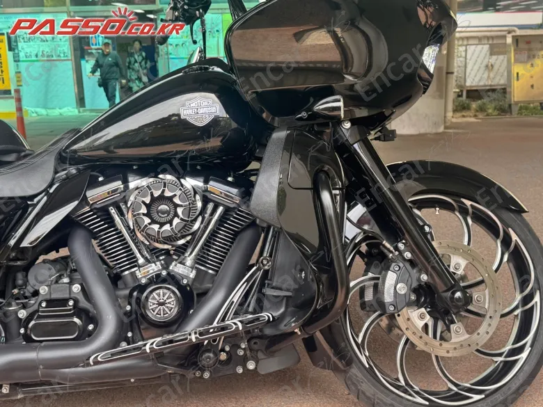 HARLEY-DAVIDSON ROAD GLIDE SPECIAL - фото 4